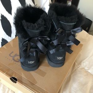 Black Bailey Bow Uggs